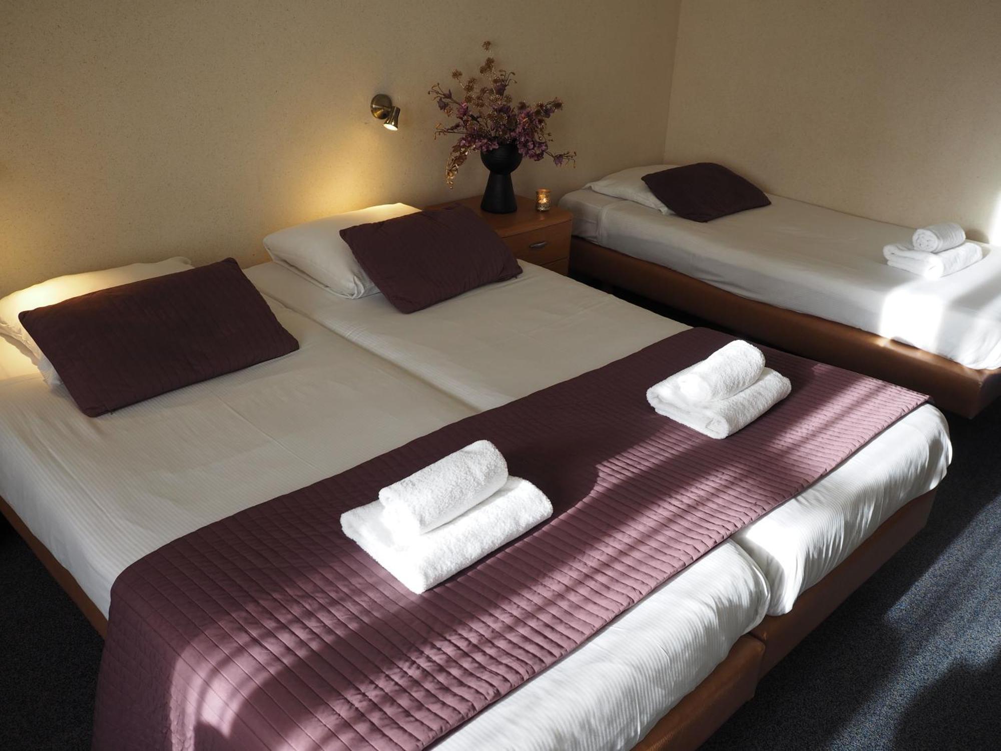 Hotel 'T Anker Леэварден Экстерьер фото